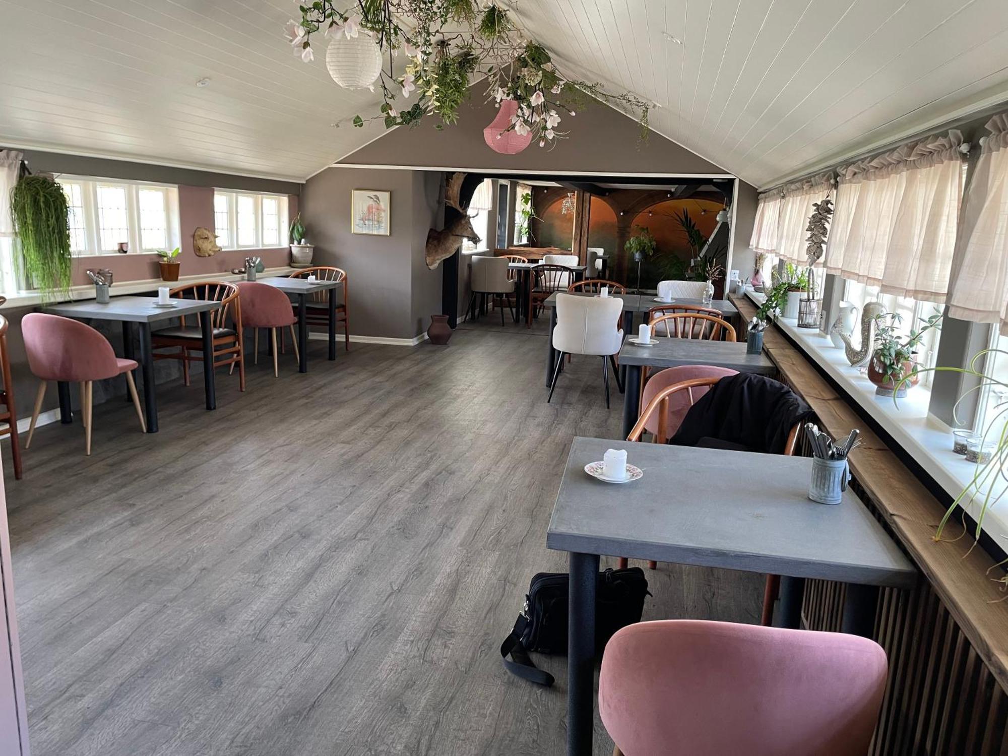 Hotel Strandgaarden Vesterø Havn Exterior foto